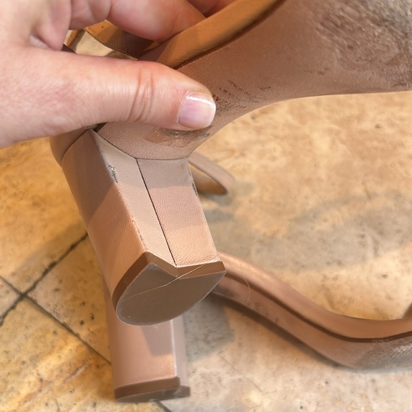 Stuawart Weitzman beige heels sandles 7 - Picture 9 of 9